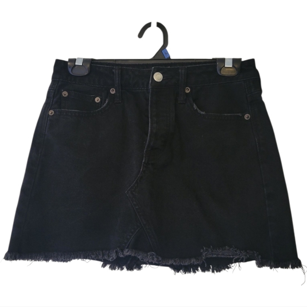 American Eagle Black Distressed Mini Skirt Size 2